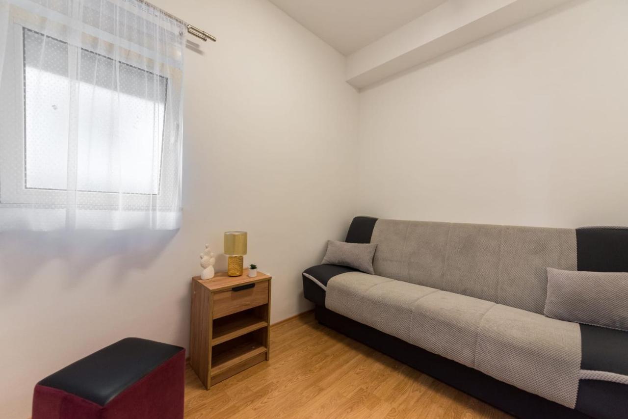 Suit B&R Сплит Экстерьер фото